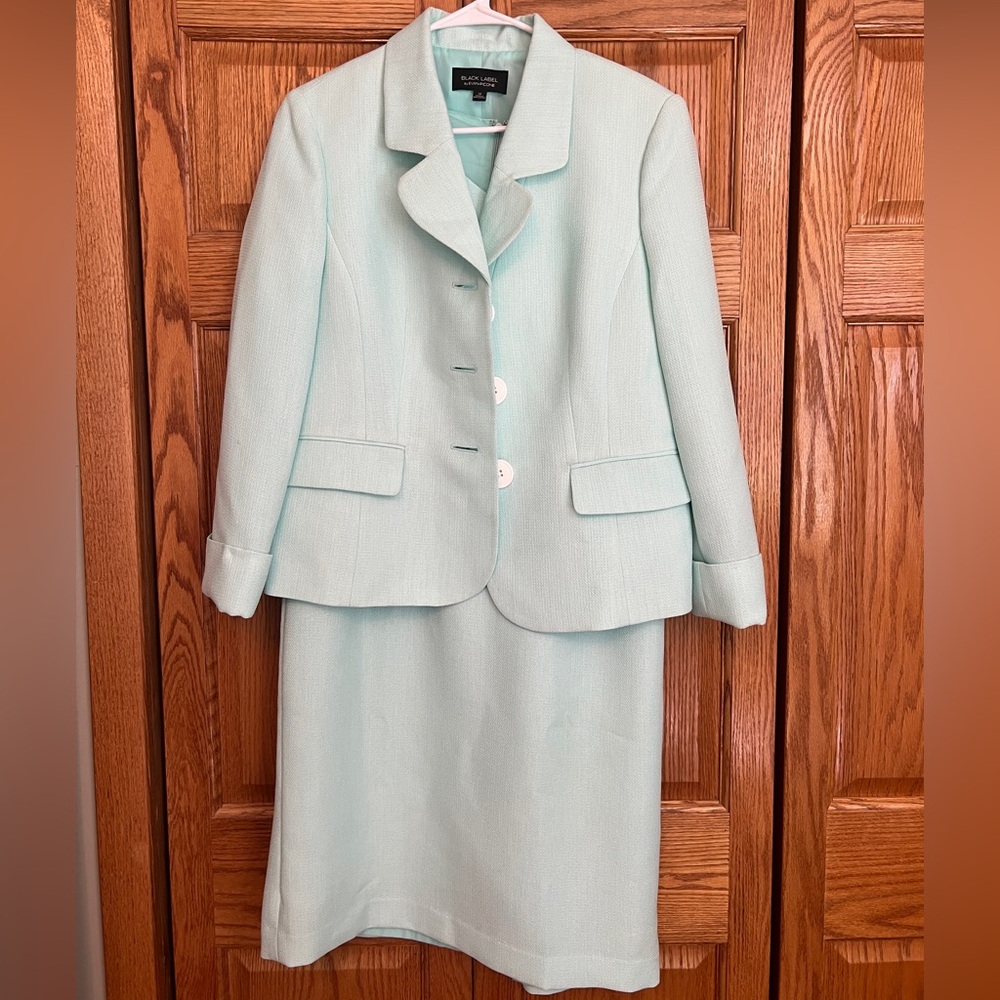 Evan Picone Light Green Midi Dress - Picture 2 of 3